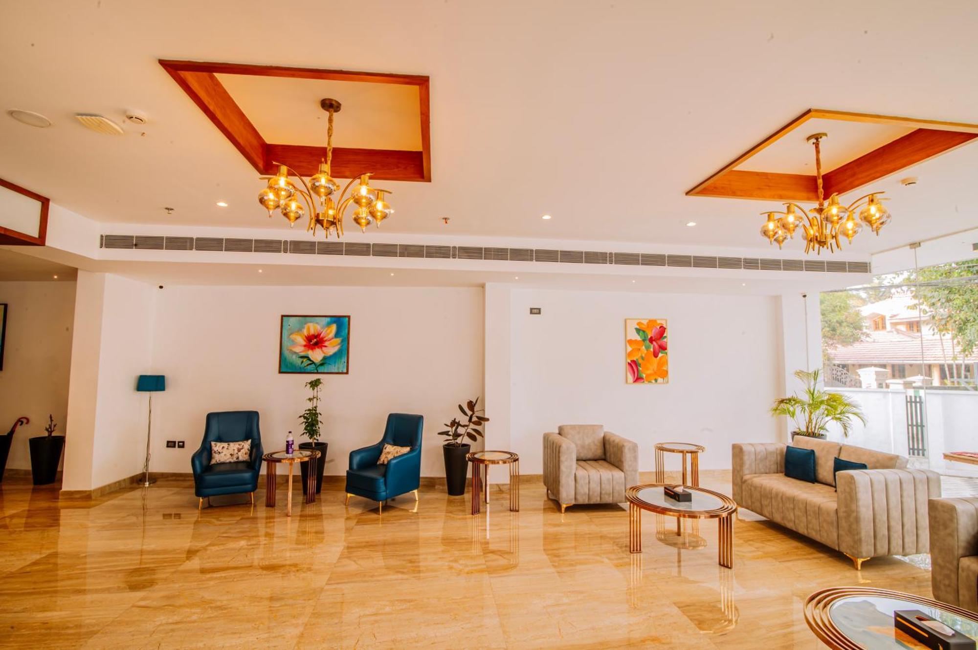 Hotel Seven Lights Kochi Exterior foto