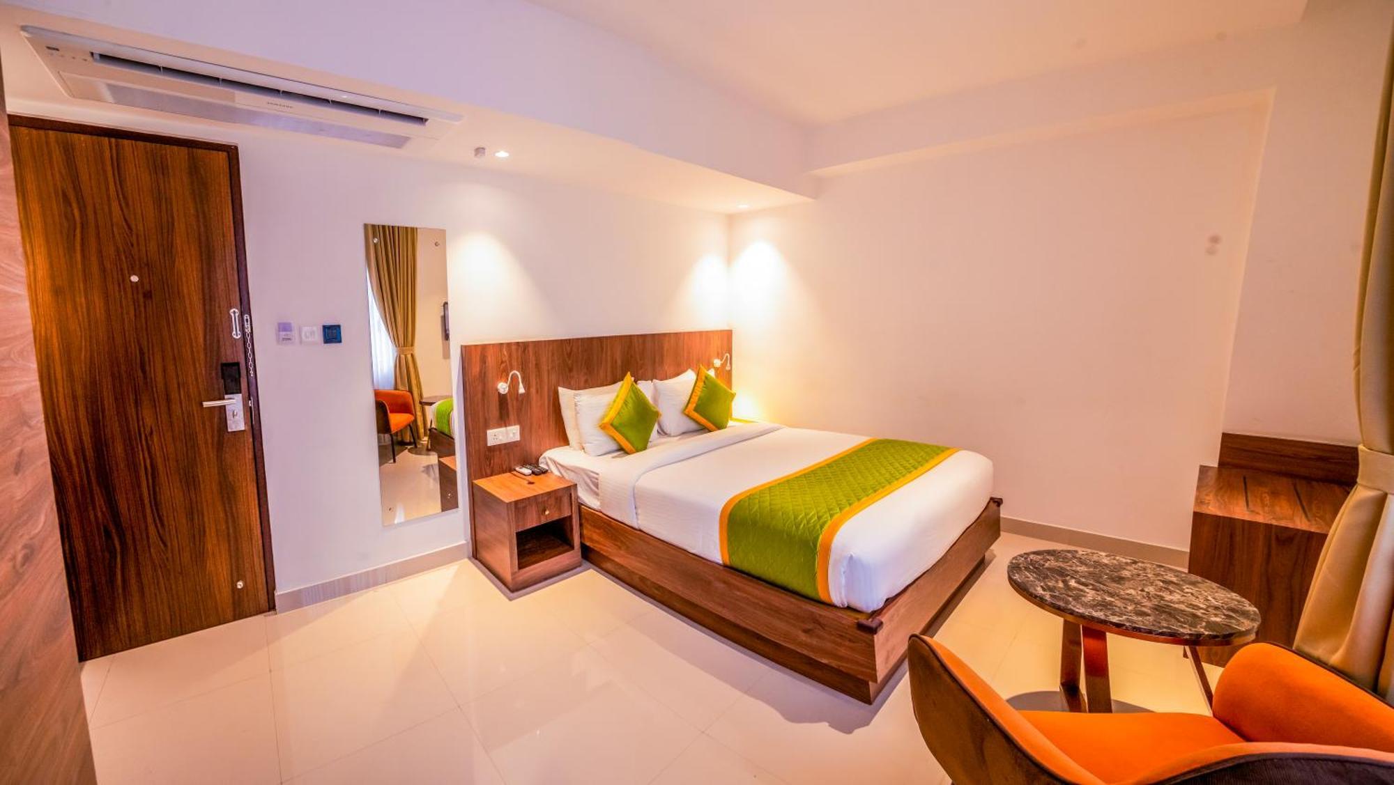 Hotel Seven Lights Kochi Exterior foto