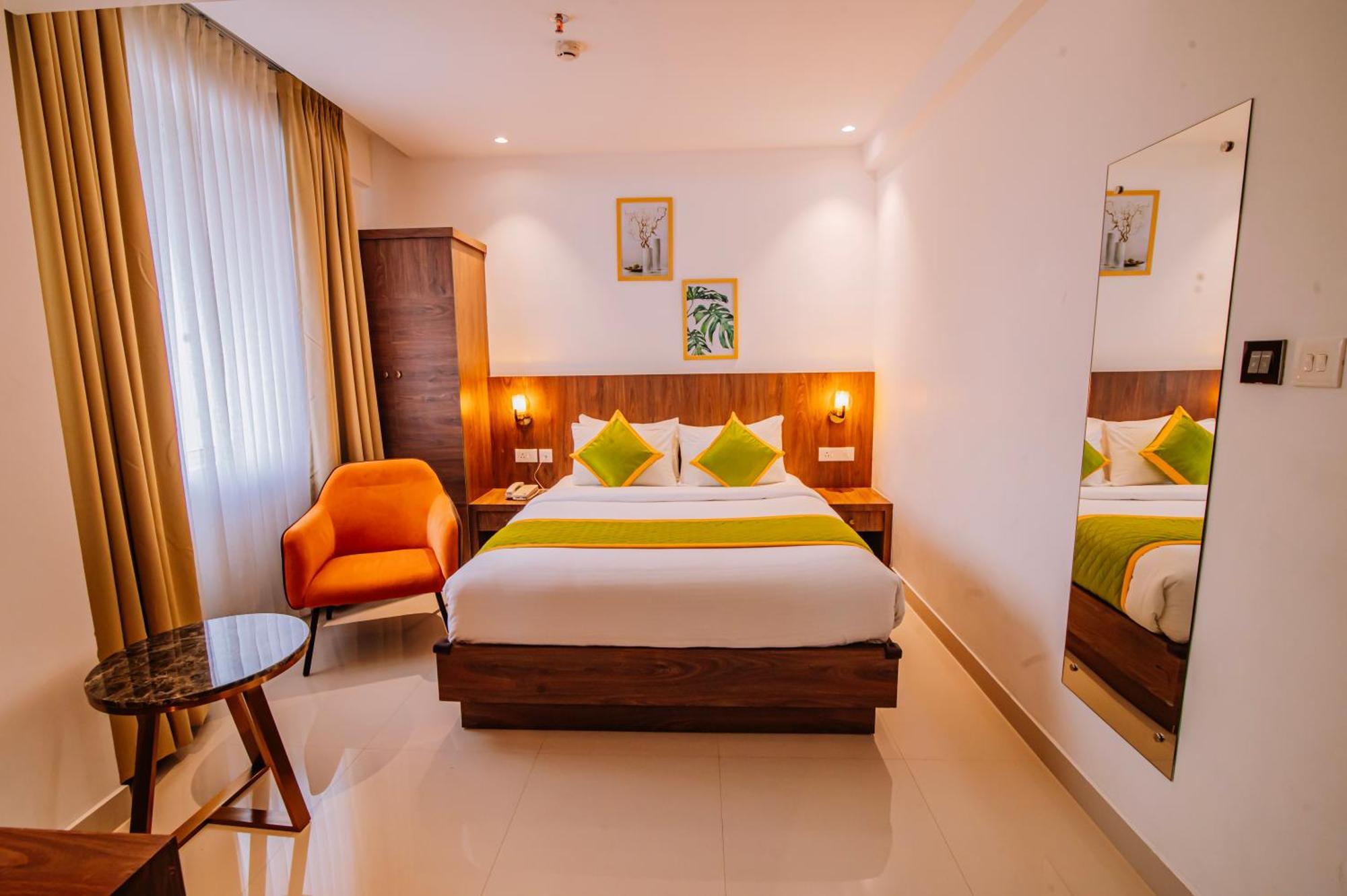 Hotel Seven Lights Kochi Exterior foto
